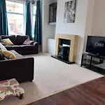 Beautiful 3 Bedroom House, Close To Mu Stadium.